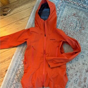 Women’s Patagonia Shell Jacket - Size S